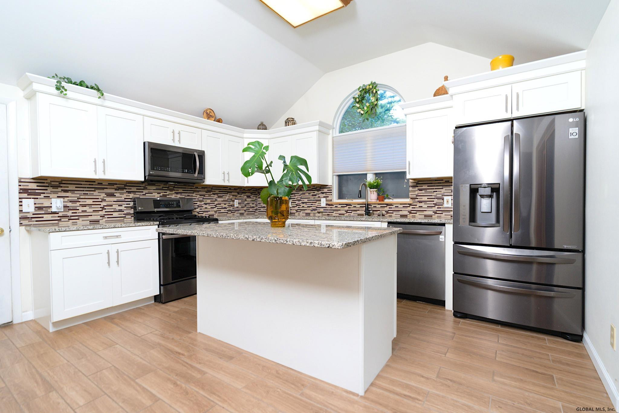 2 Glade Mallow Road Malta, NY 12020 - Photo 11 of 49 Photo 11