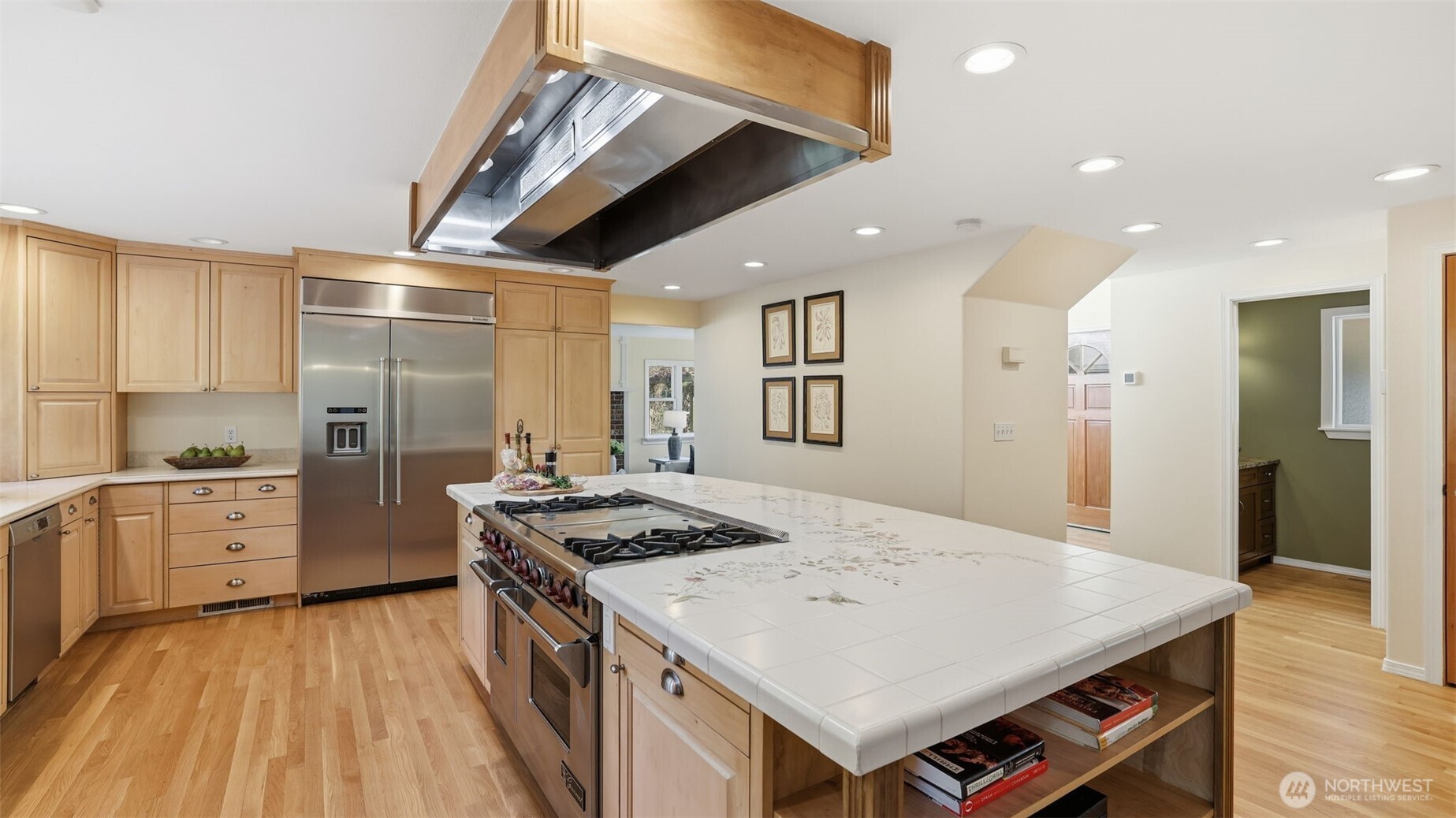 20810 Northeast 78th Street Redmond, WA 98053 - Photo 13 of 39