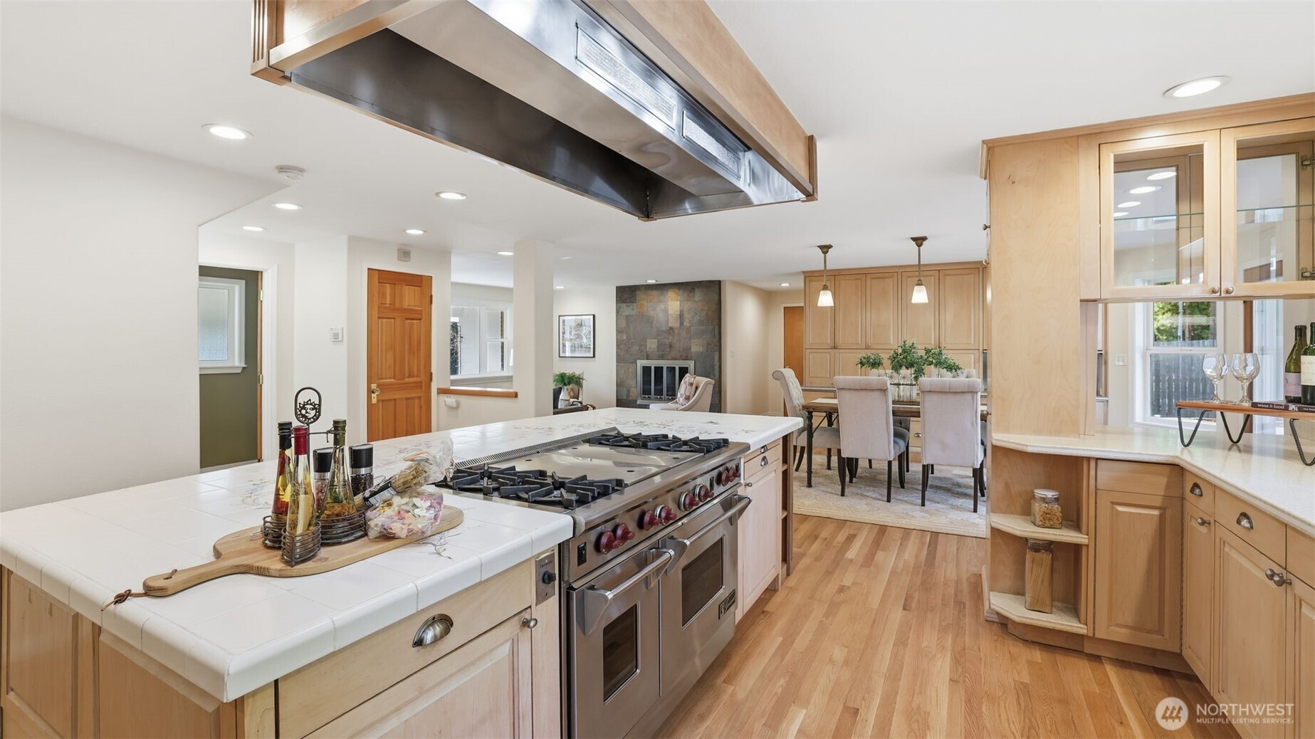 20810 Northeast 78th Street Redmond, WA 98053 - Photo 9 of 39