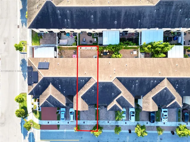 a view of house and outdoor space