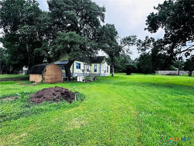 $199,000 | 317 Crittenden Street, Yoakum, TX 77995