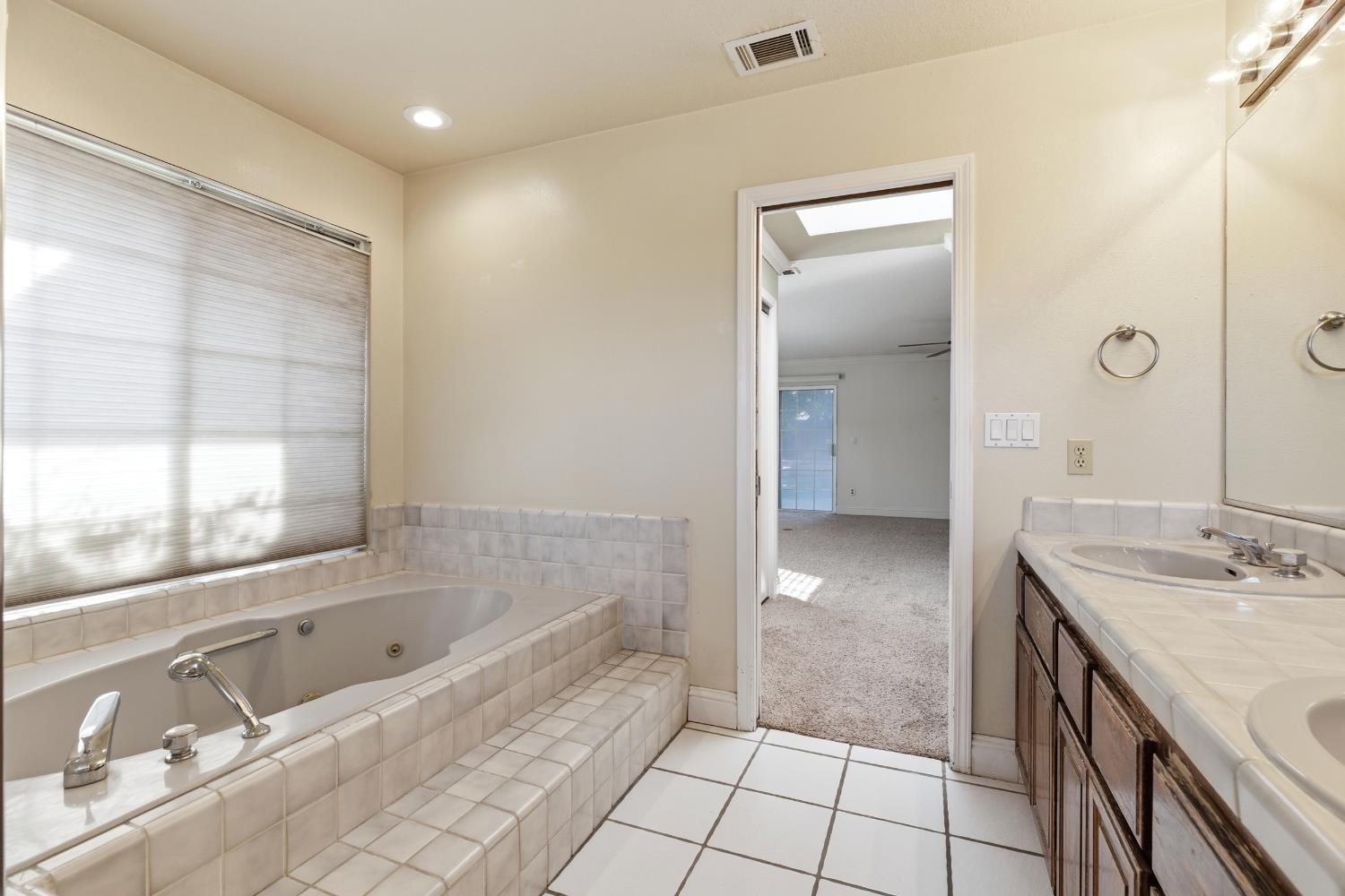 2304 Van Der Goes Way Modesto, CA 95356 - Photo 29 of 42