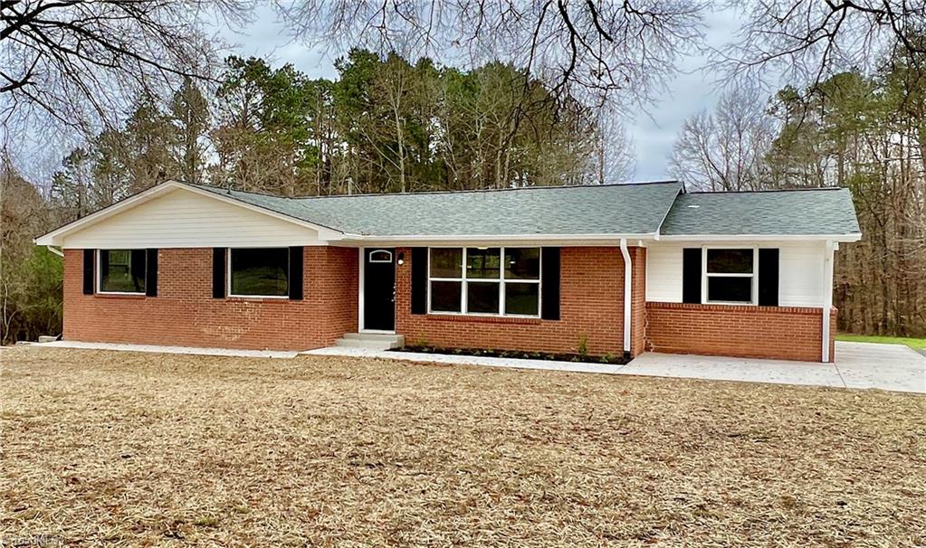 2636 Dillard Road Madison, NC 27025 - Photo 2 of 19