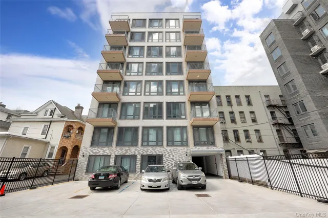 $3,350 | 148-36 89th Avenue, Unit 204 | Jamaica