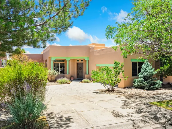 $899,000 | 92 Canada Del Rancho, Santa Fe, NM 87508