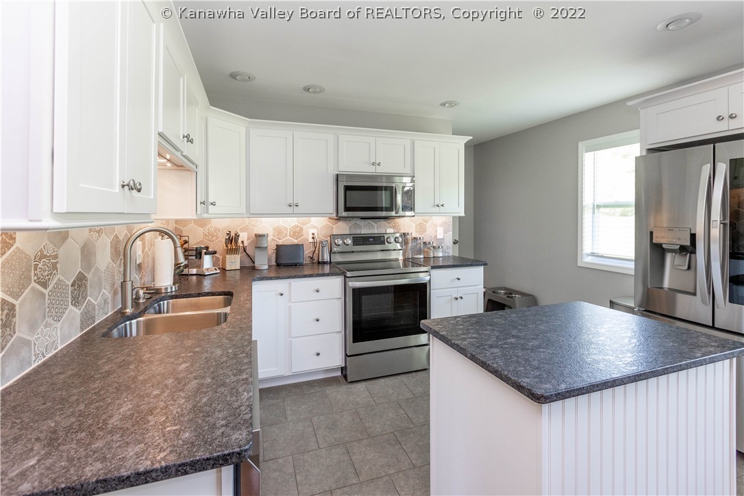 434 Strawberry Road St. Albans, WV 25177 - Photo 14 of 50 Gallery Image 14