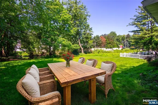 $849,999 | 126 Grant Avenue, Cresskill, NJ 07626