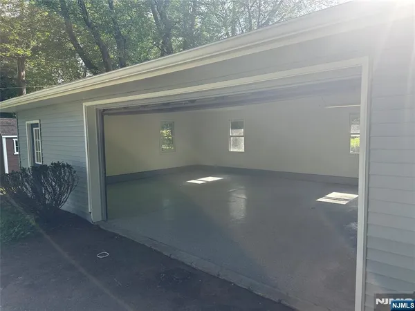 $849,999 | 126 Grant Avenue, Cresskill, NJ 07626