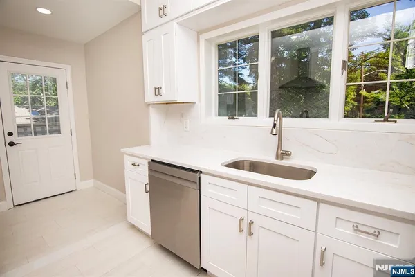 $849,999 | 126 Grant Avenue, Cresskill, NJ 07626