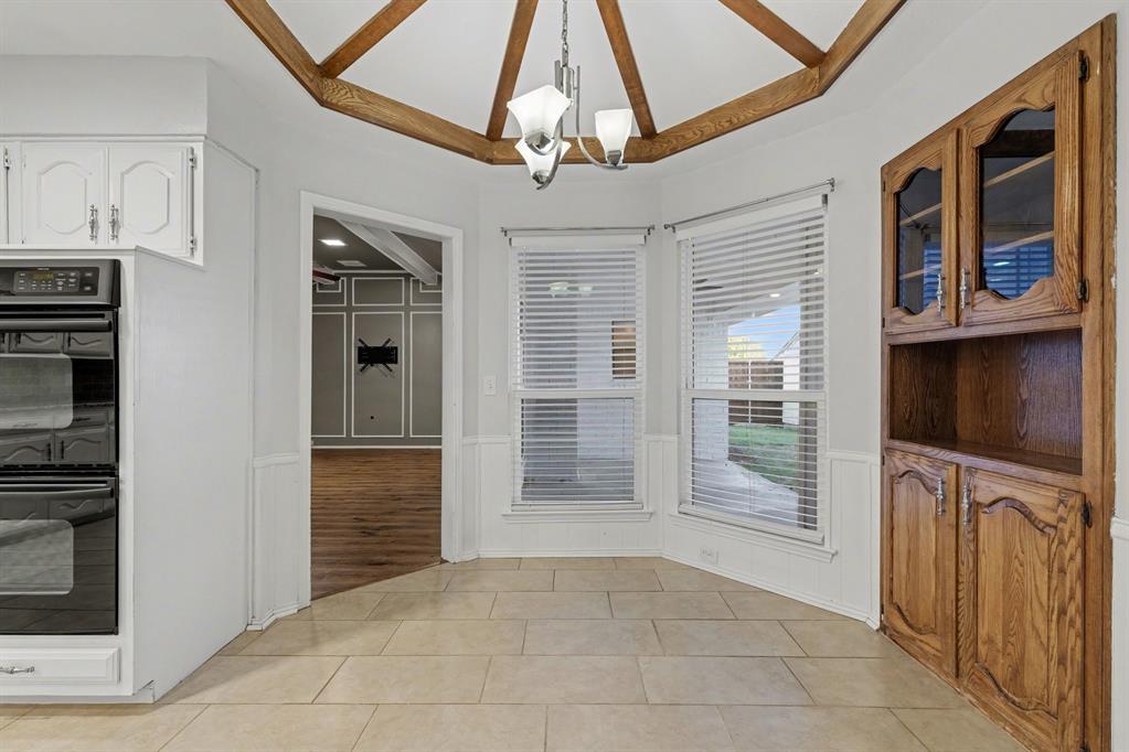 908 Thoreau Lane Allen, TX 75002 - Photo 9 of 31 a view of a hallway with entryway door front door