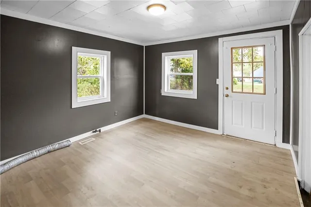 $87,000 | 325 East Lake Street, Marceline, MO 64658