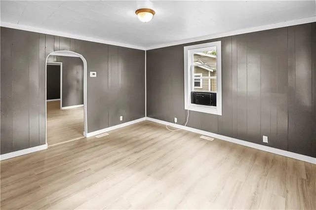 $87,000 | 325 East Lake Street, Marceline, MO 64658