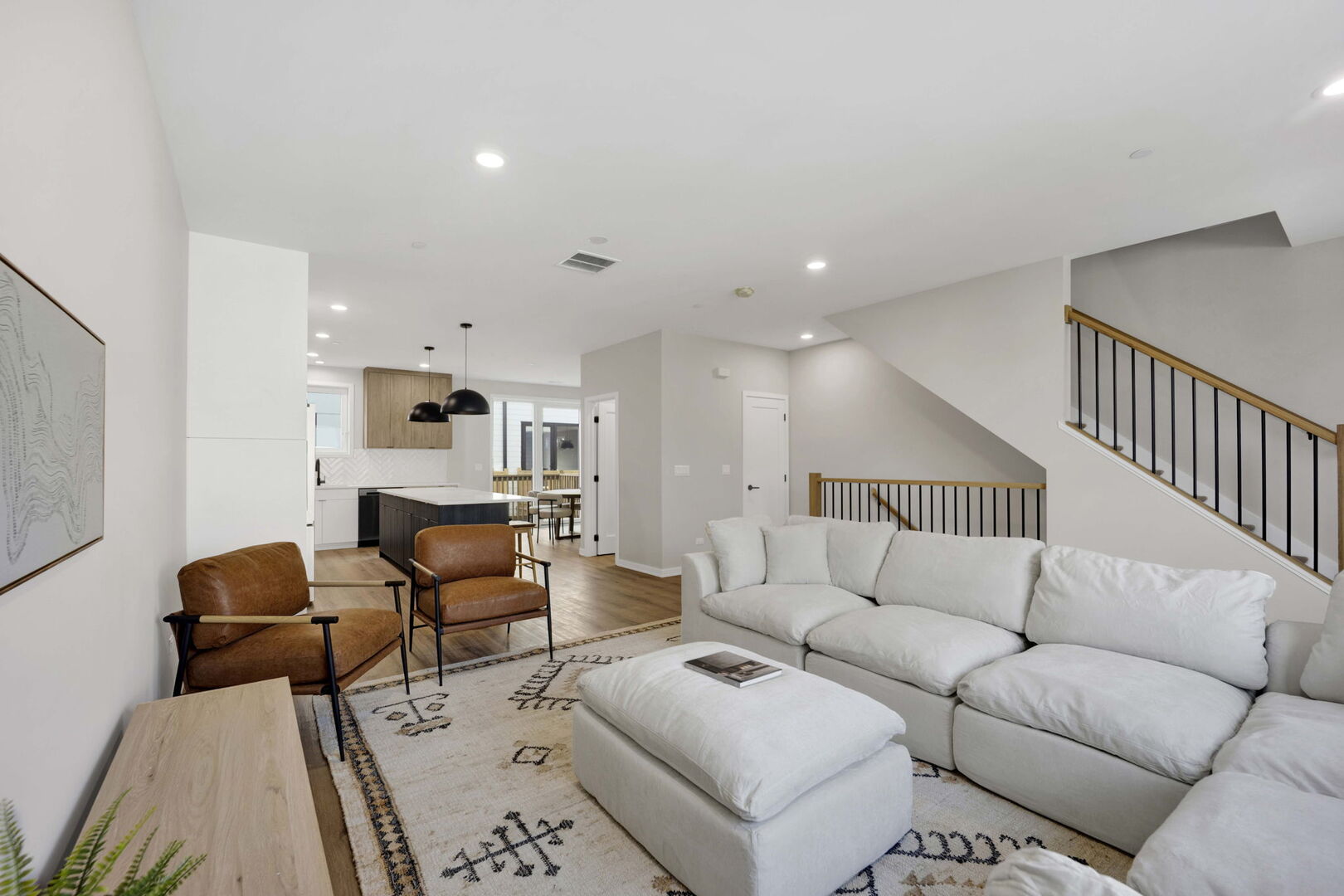 944 Beloit Avenue, Unit 2 Forest Park, IL 60130 - Photo 14 of 32 a living room with furniture and a ceiling fan