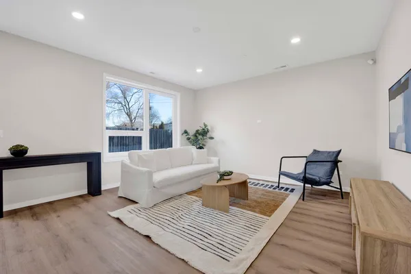 $625,000 | 944 Beloit Avenue, Unit 2, Forest Park, IL 60130