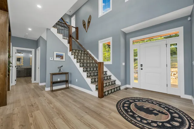 $1,895,000 | 83 Parker Ridge Road, Bartlett, NH 03812