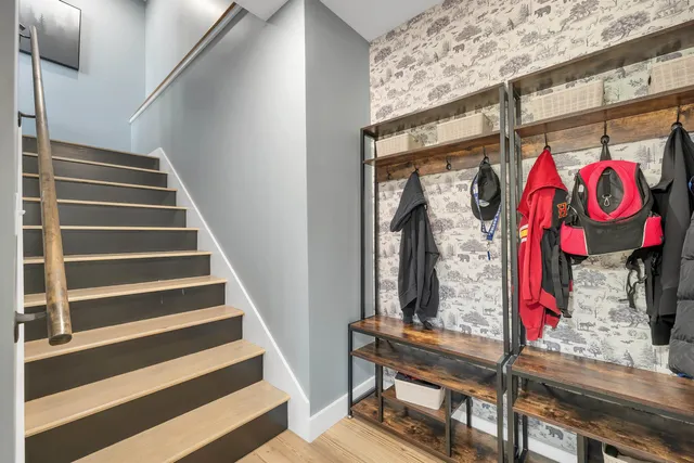 $1,895,000 | 83 Parker Ridge Road, Bartlett, NH 03812