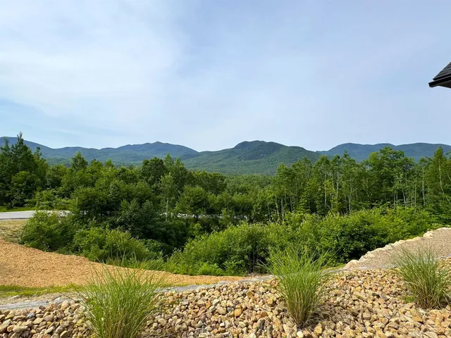 $1,895,000 | 83 Parker Ridge Road, Bartlett, NH 03812