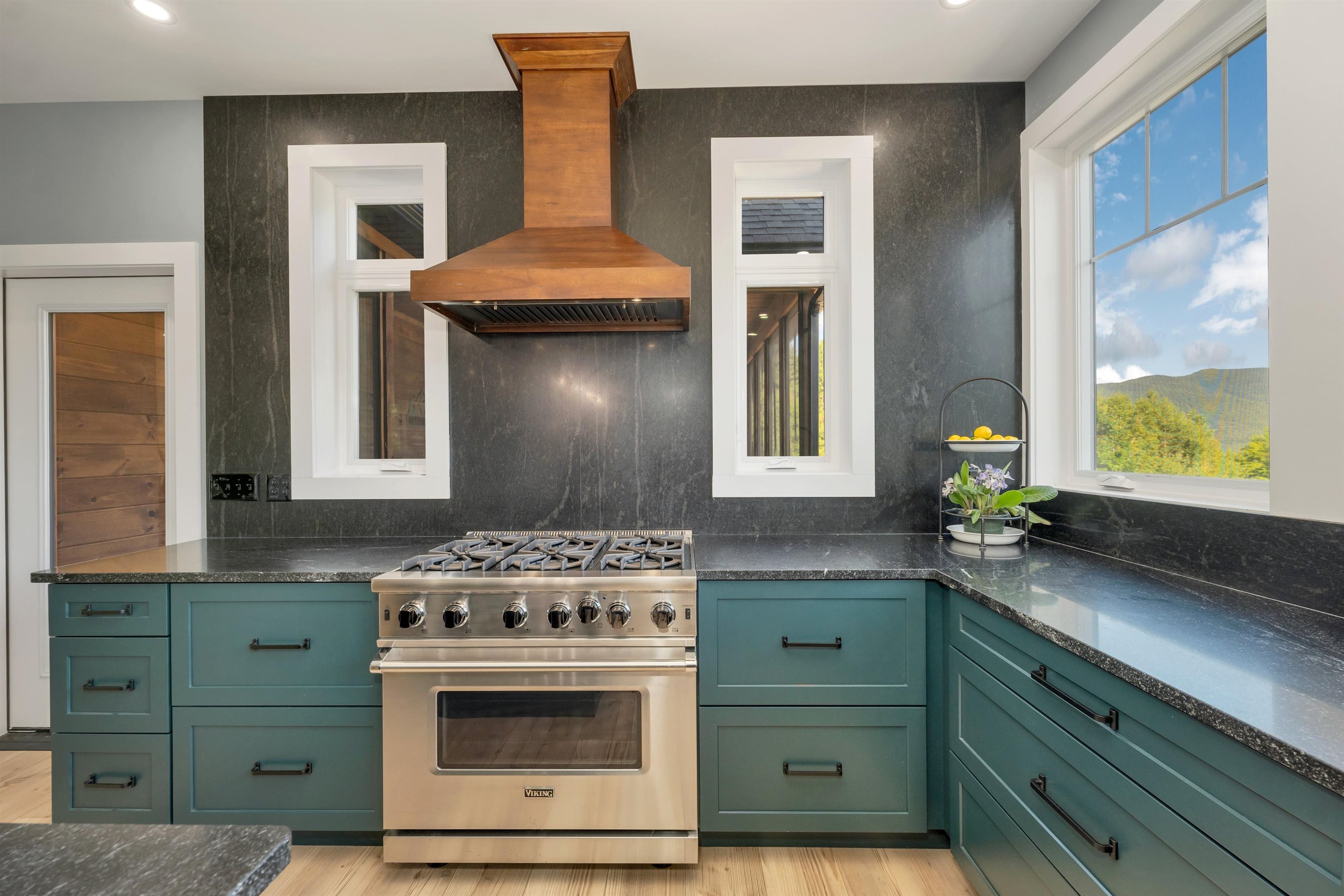 83 Parker Ridge Road Bartlett, NH 03812 - Photo 5 of 59