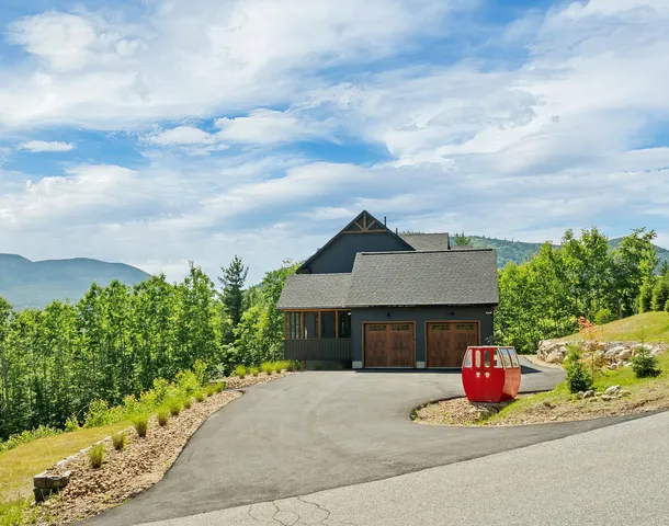 $1,895,000 | 83 Parker Ridge Road, Bartlett, NH 03812