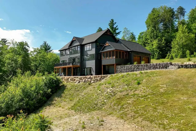 $1,895,000 | 83 Parker Ridge Road, Bartlett, NH 03812