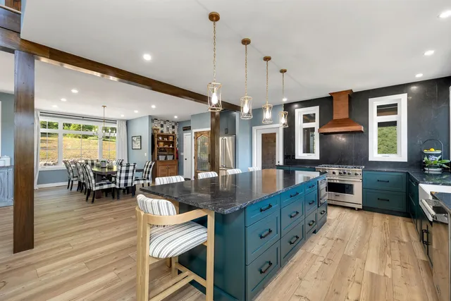 $1,895,000 | 83 Parker Ridge Road, Bartlett, NH 03812