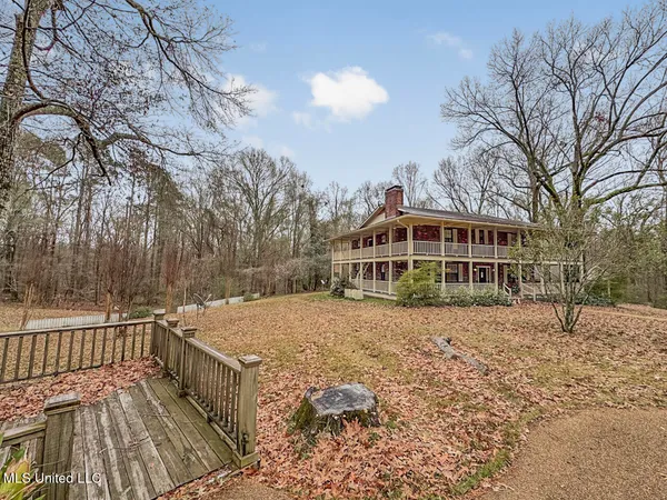 $699,000 | 5 Spokane Road, Natchez, MS 39120