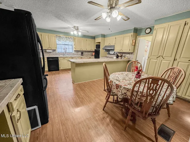 $699,000 | 5 Spokane Road, Natchez, MS 39120