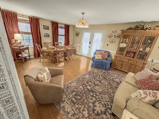 $699,000 | 5 Spokane Road, Natchez, MS 39120