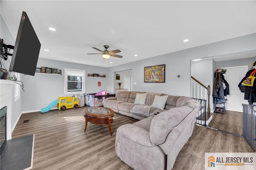 66 Johnson Road Somerset, NJ 08873 - Photo 16 of 42 Gallery Image 16