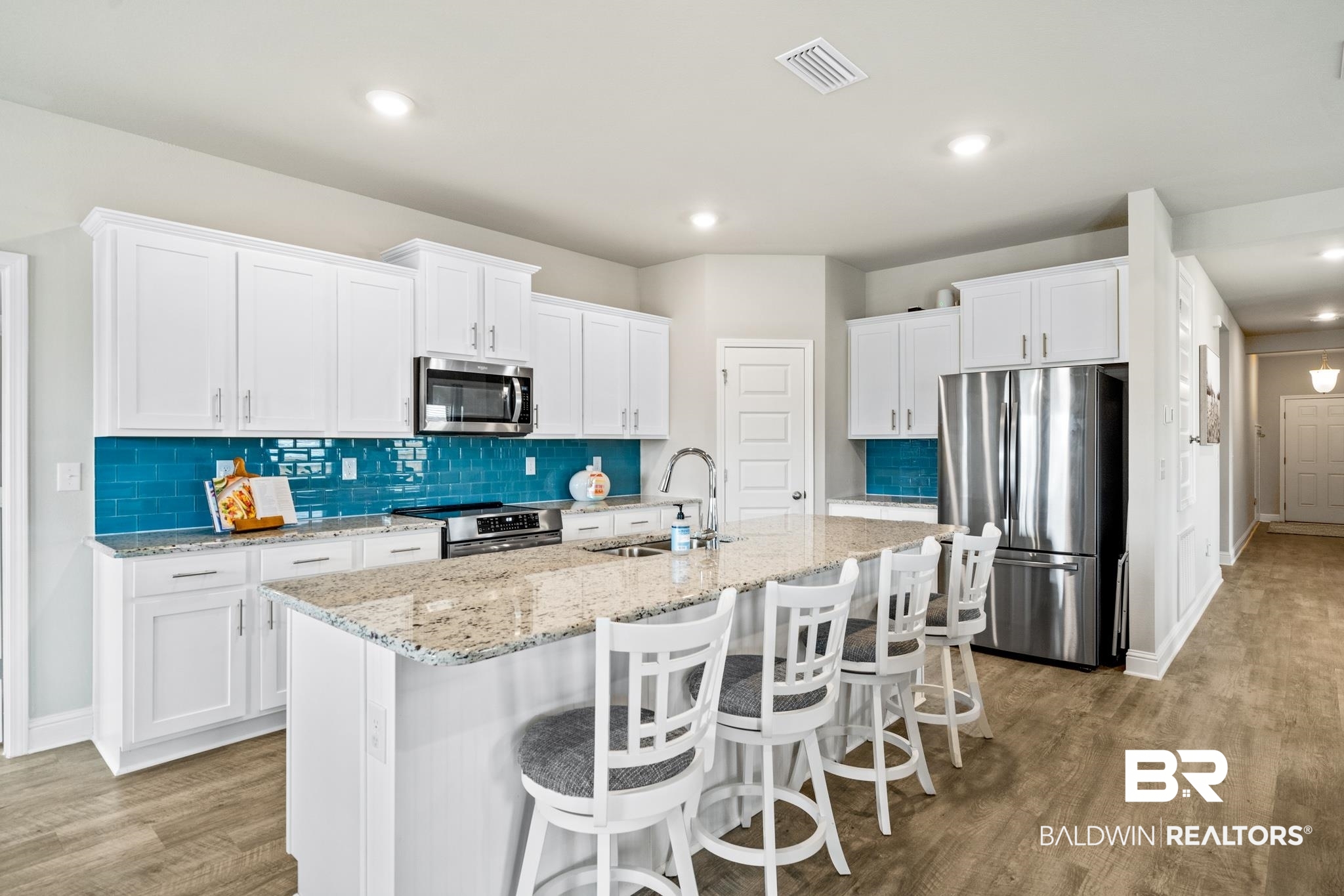 8481 Bronze Lane Foley, AL 36535 - Photo 16 of 42 Large island, new backsplash