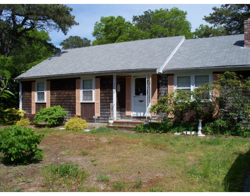 123 Duck Pond Rd Extension Dennis, MA 02660 - Photo 2 of 10 Gallery Image 2
