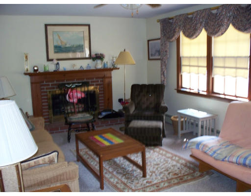 123 Duck Pond Rd Extension Dennis, MA 02660 - Photo 5 of 10 Gallery Image 5