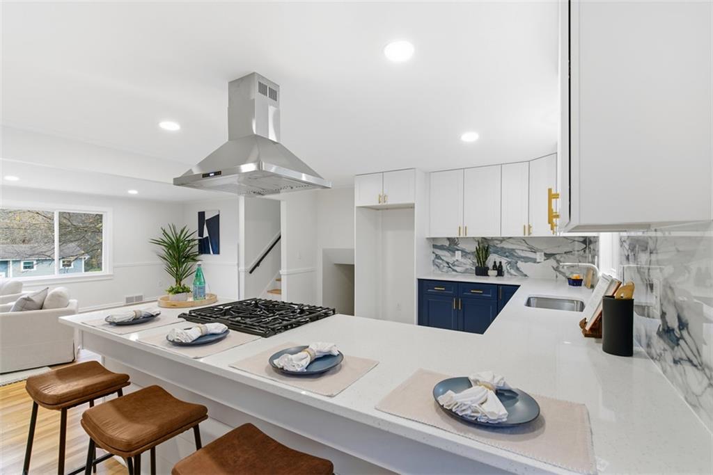 125 South Jamestown Road Coraopolis, PA 15108 - Photo 12 of 44 a kitchen with a table and chairs in it
