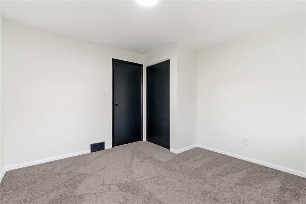 125 South Jamestown Road Coraopolis, PA 15108 - Photo 28 of 44 a view of an empty room