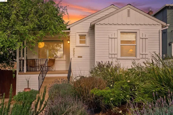 $599,000 | 2921 Parker Avenue, Oakland, CA 94605