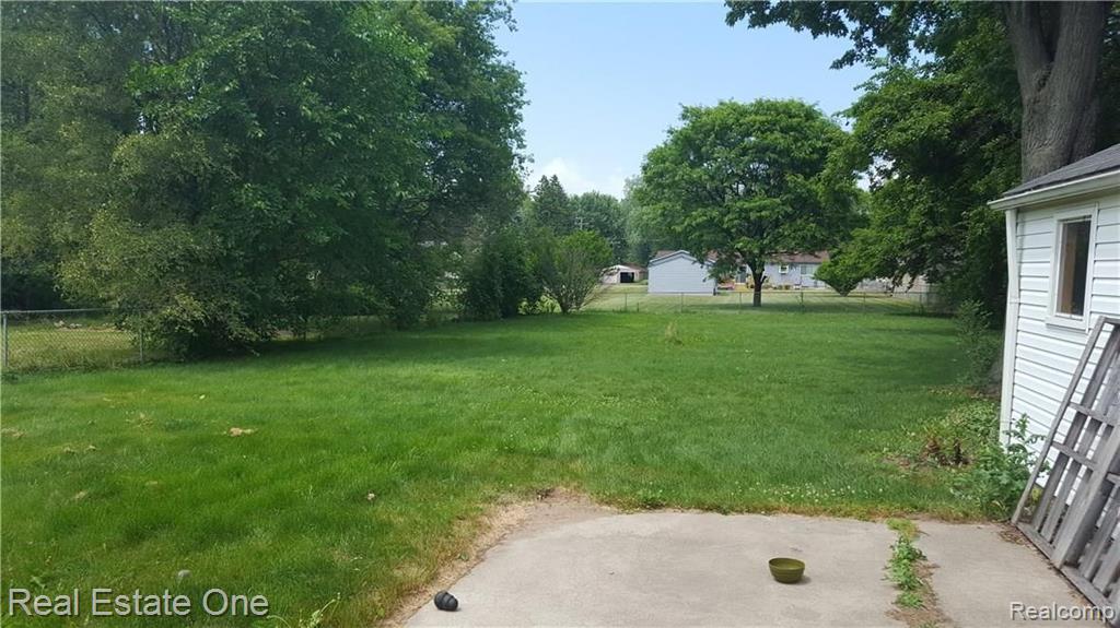 26490 Wick Road Taylor, MI 48180 - Photo 20 of 24