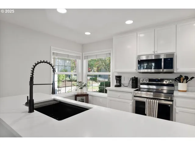 $615,000 | 15450 Northwest Aberdeen Drive, Portland, OR 97229