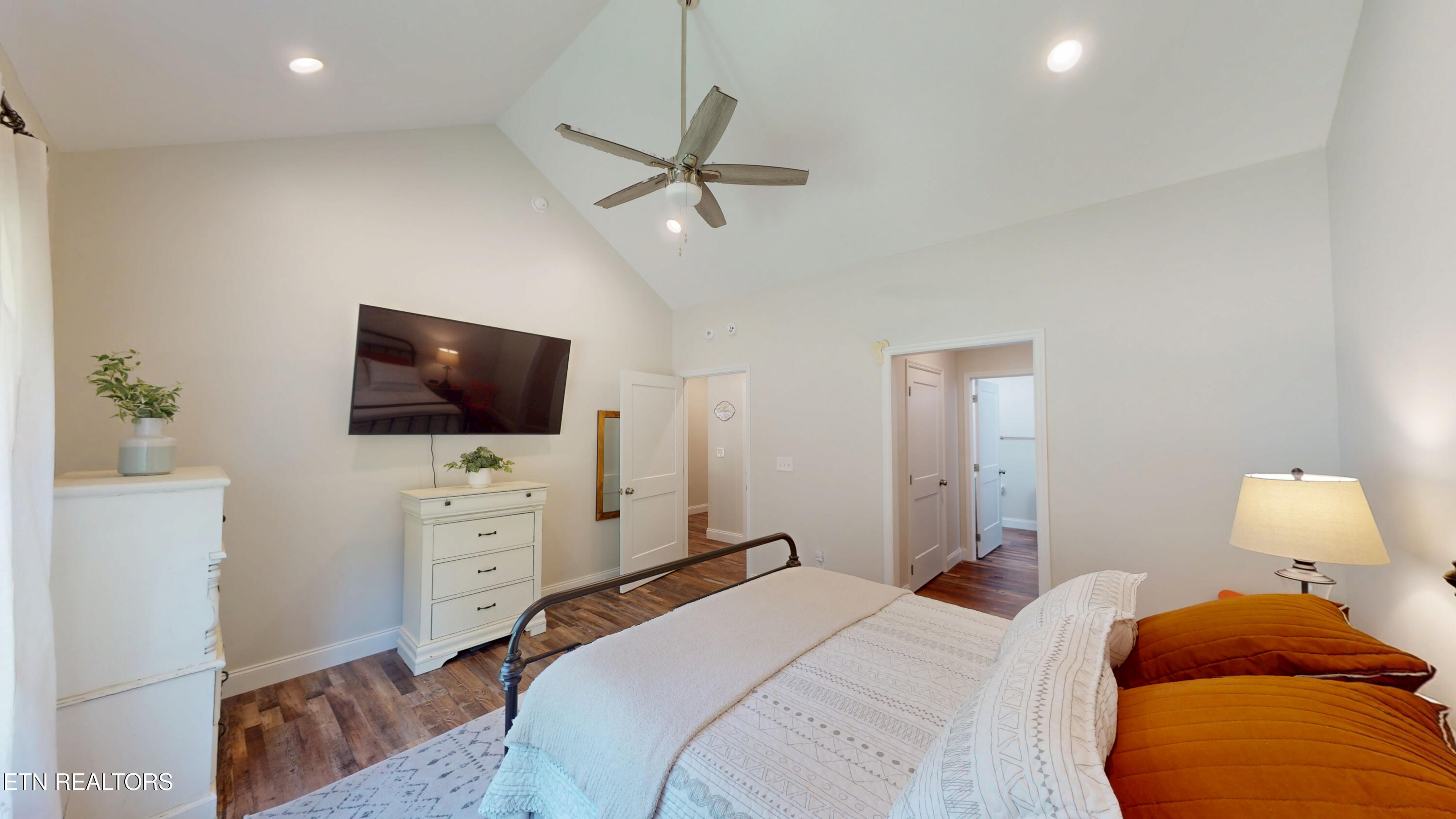 3773 Blythes Ferry Road Dayton, TN 37321 - Photo 14 of 34 13-Master Bedroom 2