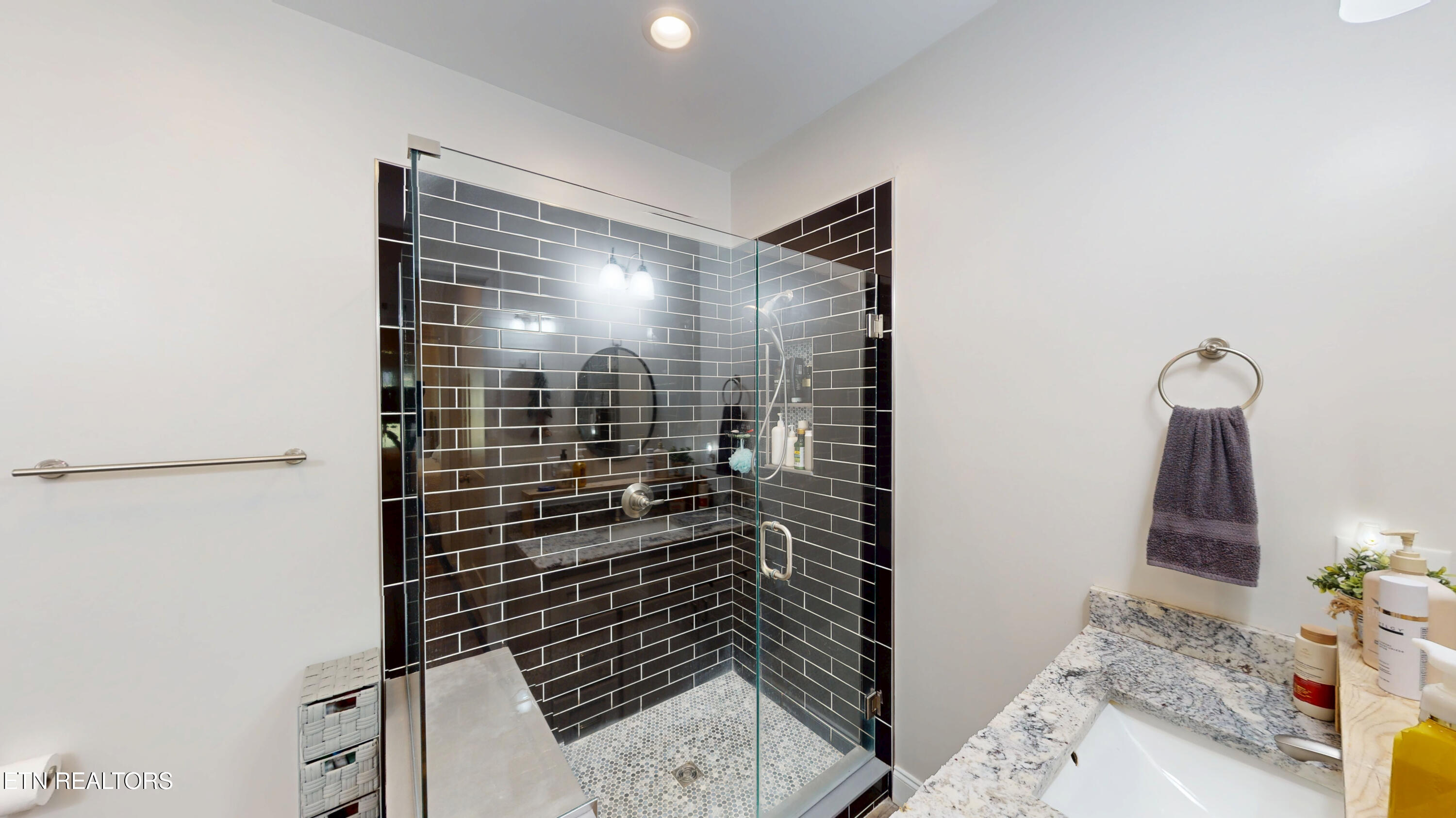 3773 Blythes Ferry Road Dayton, TN 37321 - Photo 15 of 34 14-Master Bathroom 1