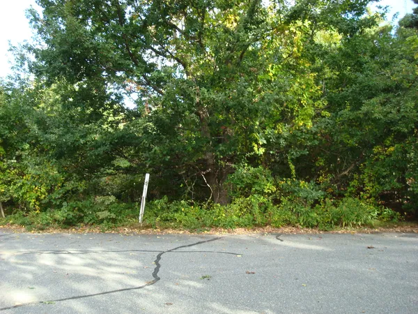 $319,900 | 6 Thomas Court, Dennis, MA 02638