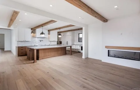 $4,800,000 | 832 Conestoga Court, Encinitas, CA 92024