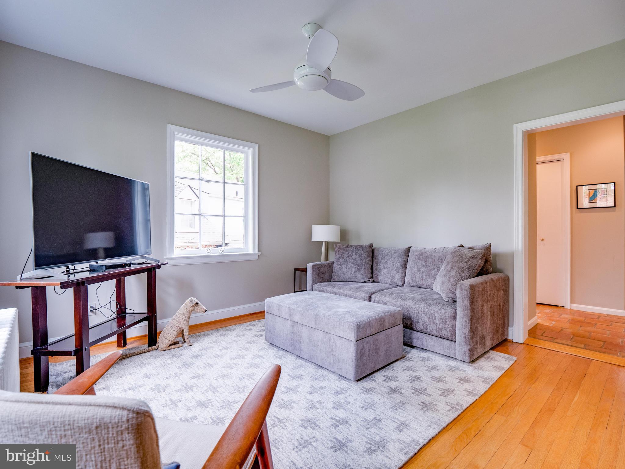 3820 Chesterbrook Road Arlington, VA 22207 - Photo 13 of 43 Living room off the main entry foyer