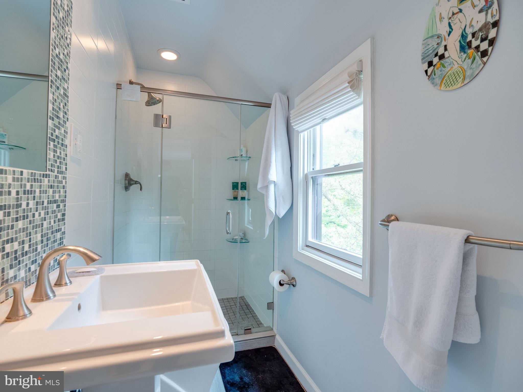 3820 Chesterbrook Road Arlington, VA 22207 - Photo 22 of 43 Primary remodeled bathroom