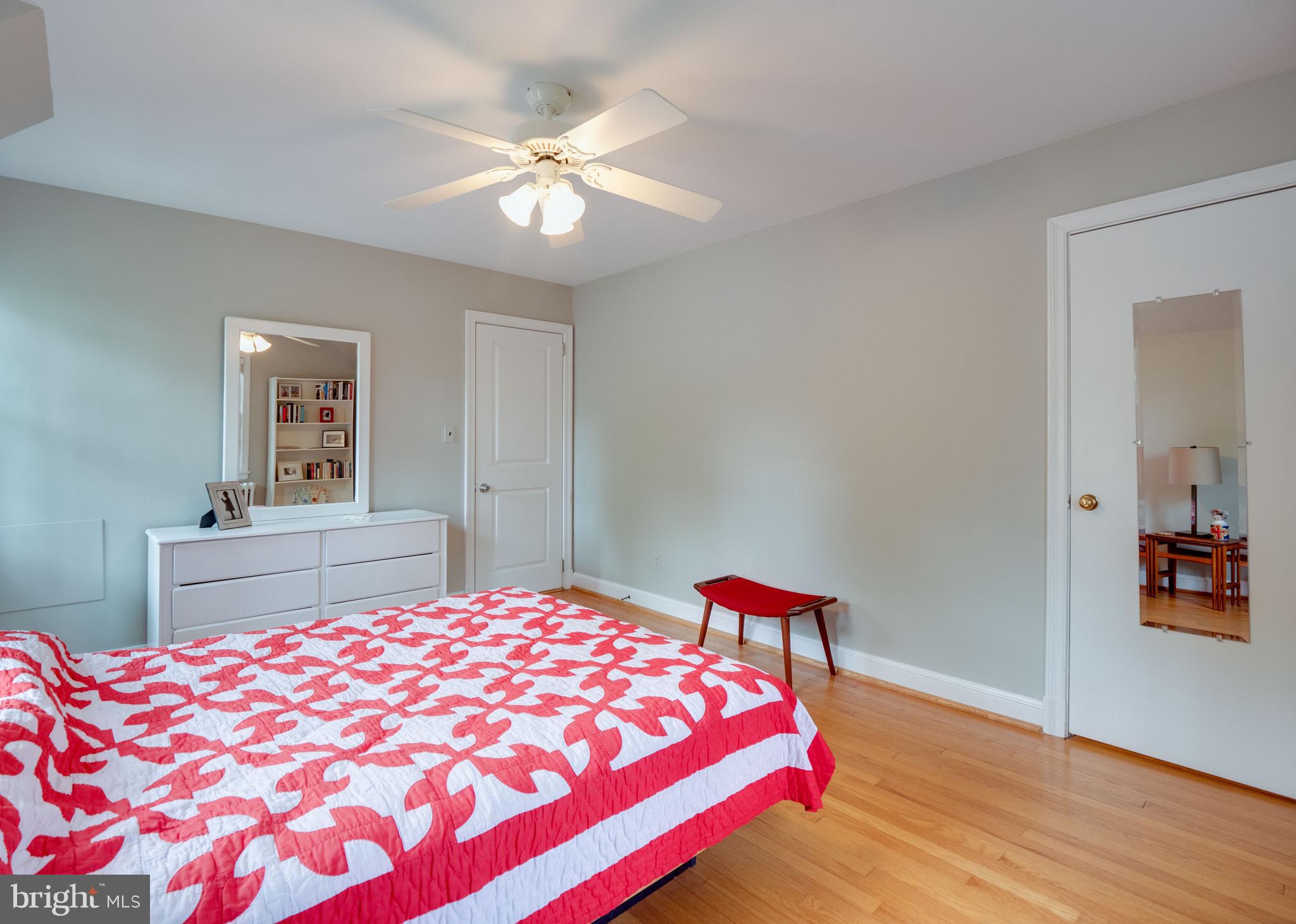 3820 Chesterbrook Road Arlington, VA 22207 - Photo 24 of 43 Upper level Bedroom #2