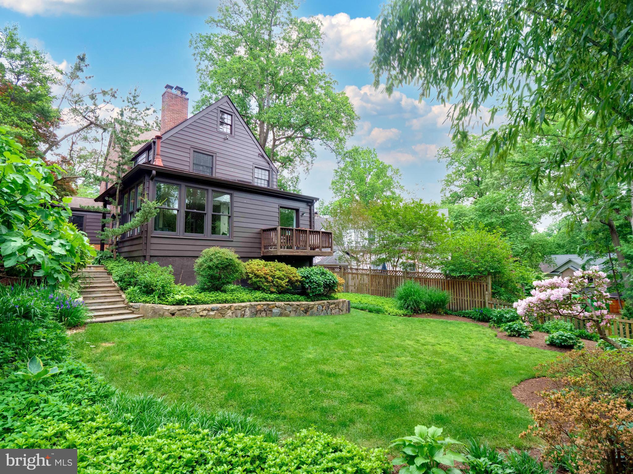3820 Chesterbrook Road Arlington, VA 22207 - Photo 33 of 43 Rear yard