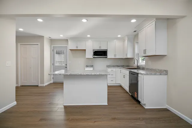 $239,999 | 195 North Michigan Avenue, Bradley, IL 60915