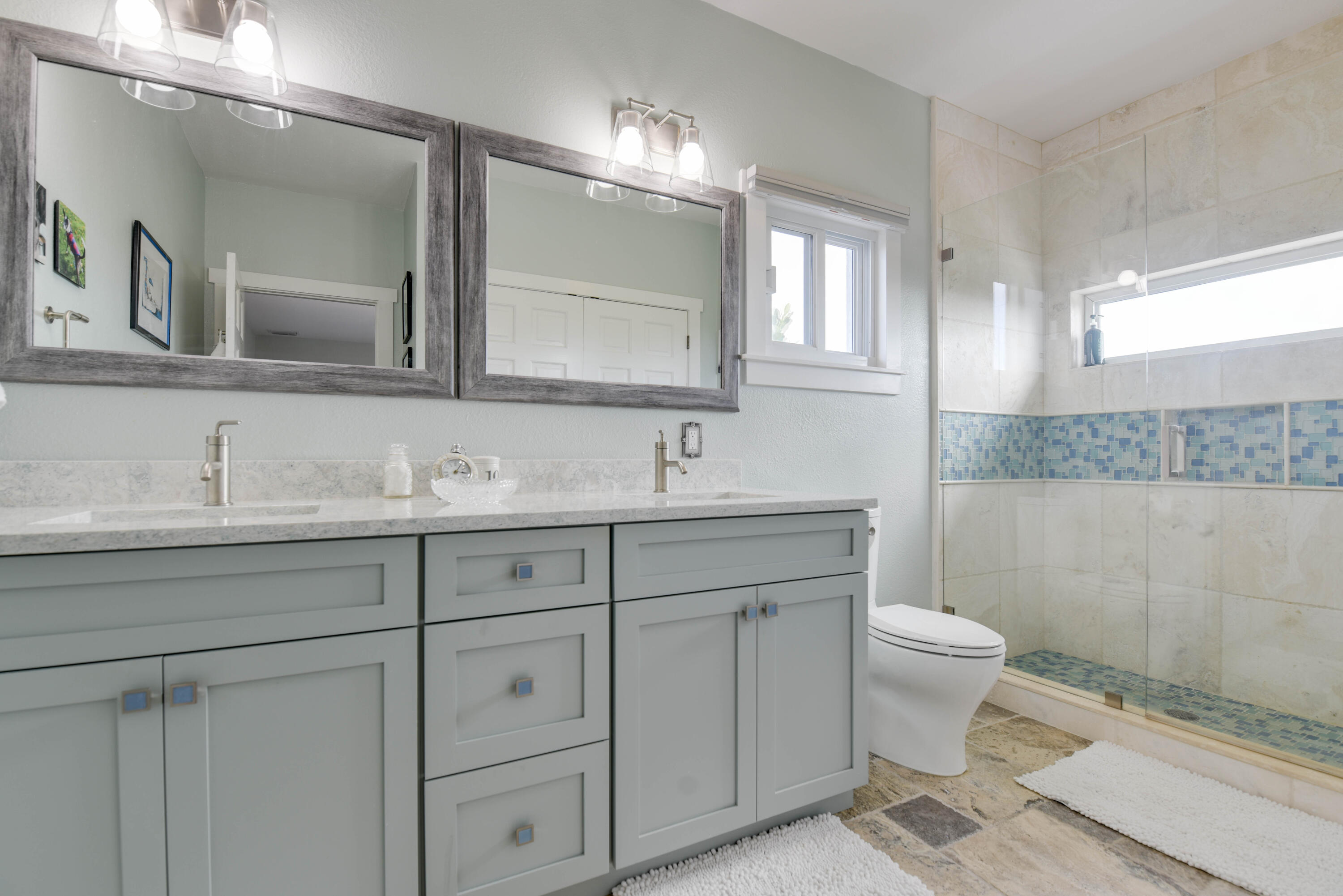4670 Dorn Road Summerland Key, FL 33042 - Photo 14 of 42 Primary ensuite bath