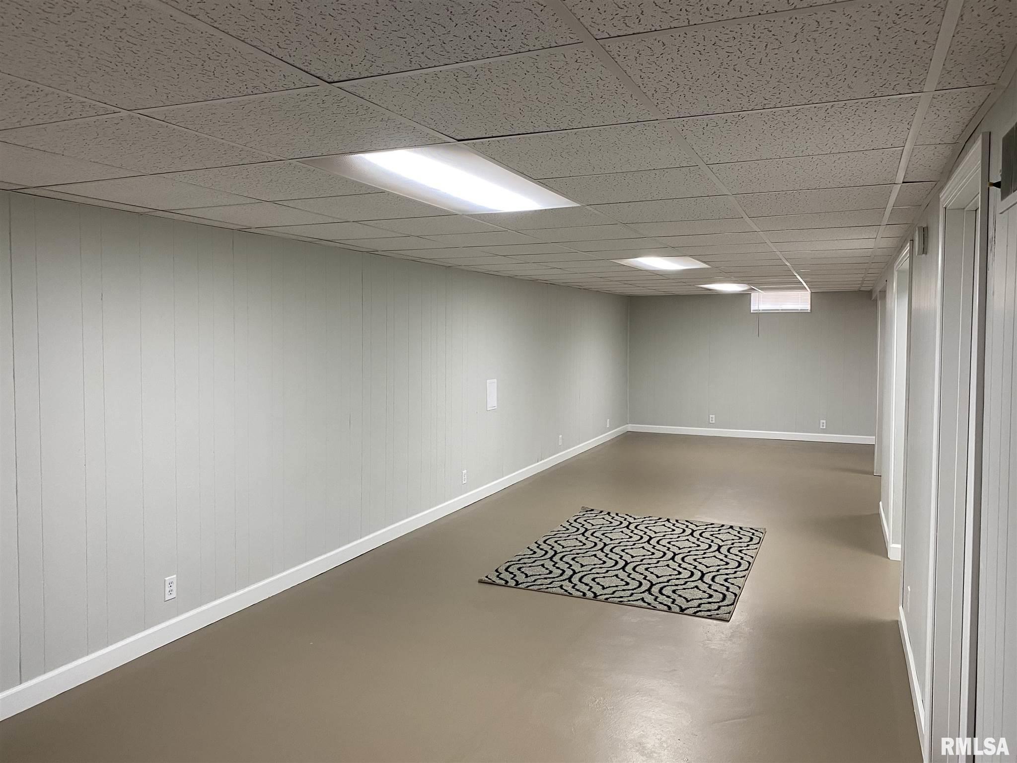 204 Stutely Lane Springfield, IL 62704 - Photo 23 of 28 Gallery Image 23