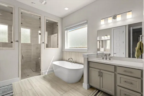 $749,000 | 200 Great Lawn Bend, Liberty Hill, TX 78642