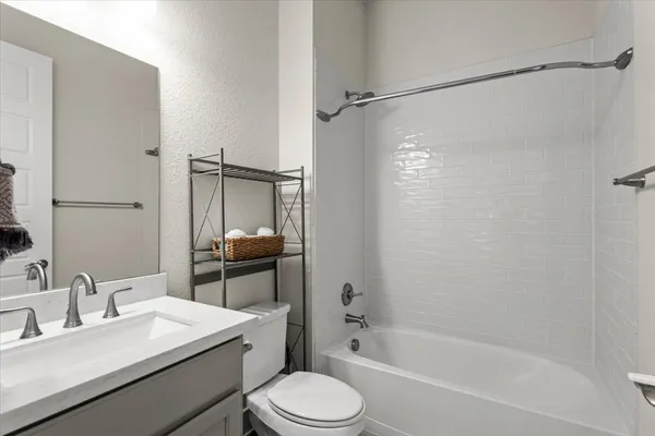 $749,000 | 200 Great Lawn Bend, Liberty Hill, TX 78642